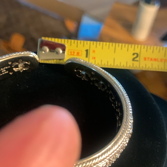 JUDITH RIPKA 925 STERLING SILVER HINGED BANGLE BRACELET WITH PAVÉ CZ DETAIL - Picture 10 of 14